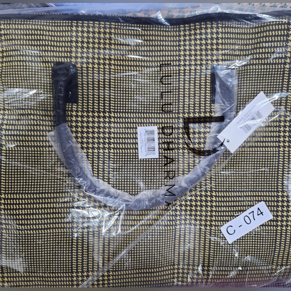 LuLu Dharma Bag Yellow Plaid Frasier Weekender New with Tags - Picture 2 of 6